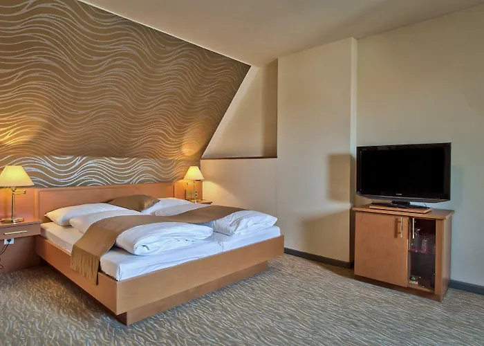Club Cortina Hotel 4*