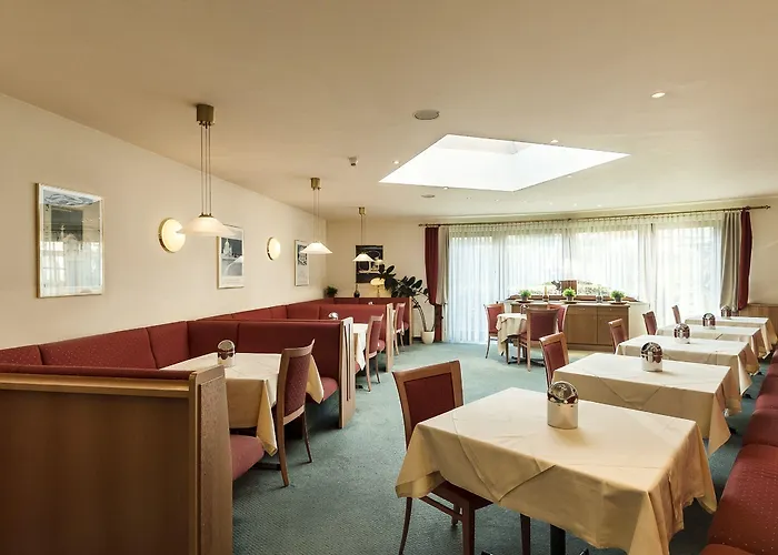 Club Cortina Hotel 4*