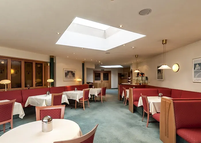 Club Cortina Hotel 4*
