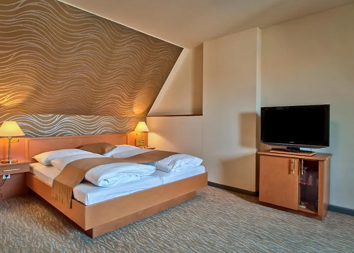 Club Cortina Hotel 4*