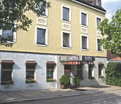 Club Cortina Hotel